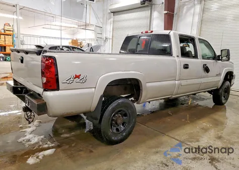 2006 Chevrolet Silverado K2500 Heavy Duty from USA, damaged, VIN 1GCHK232X6F106497